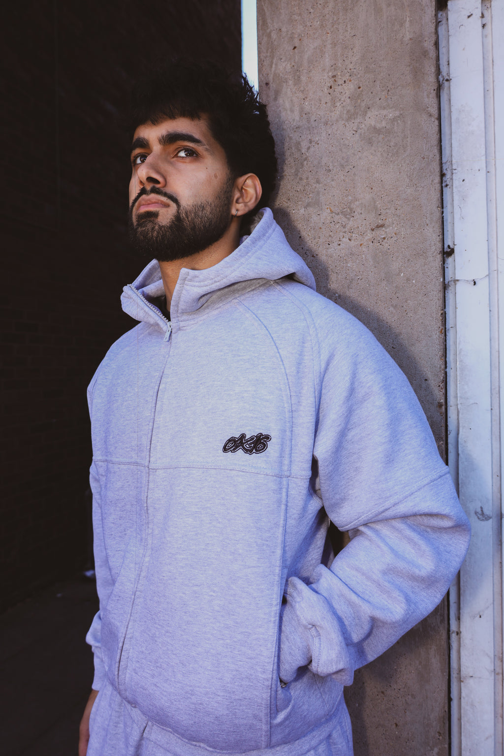 PULSE ZIP UP (GREY)