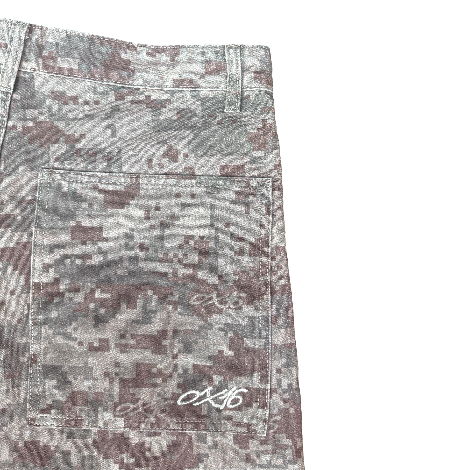 DIGI CAMO JORTS