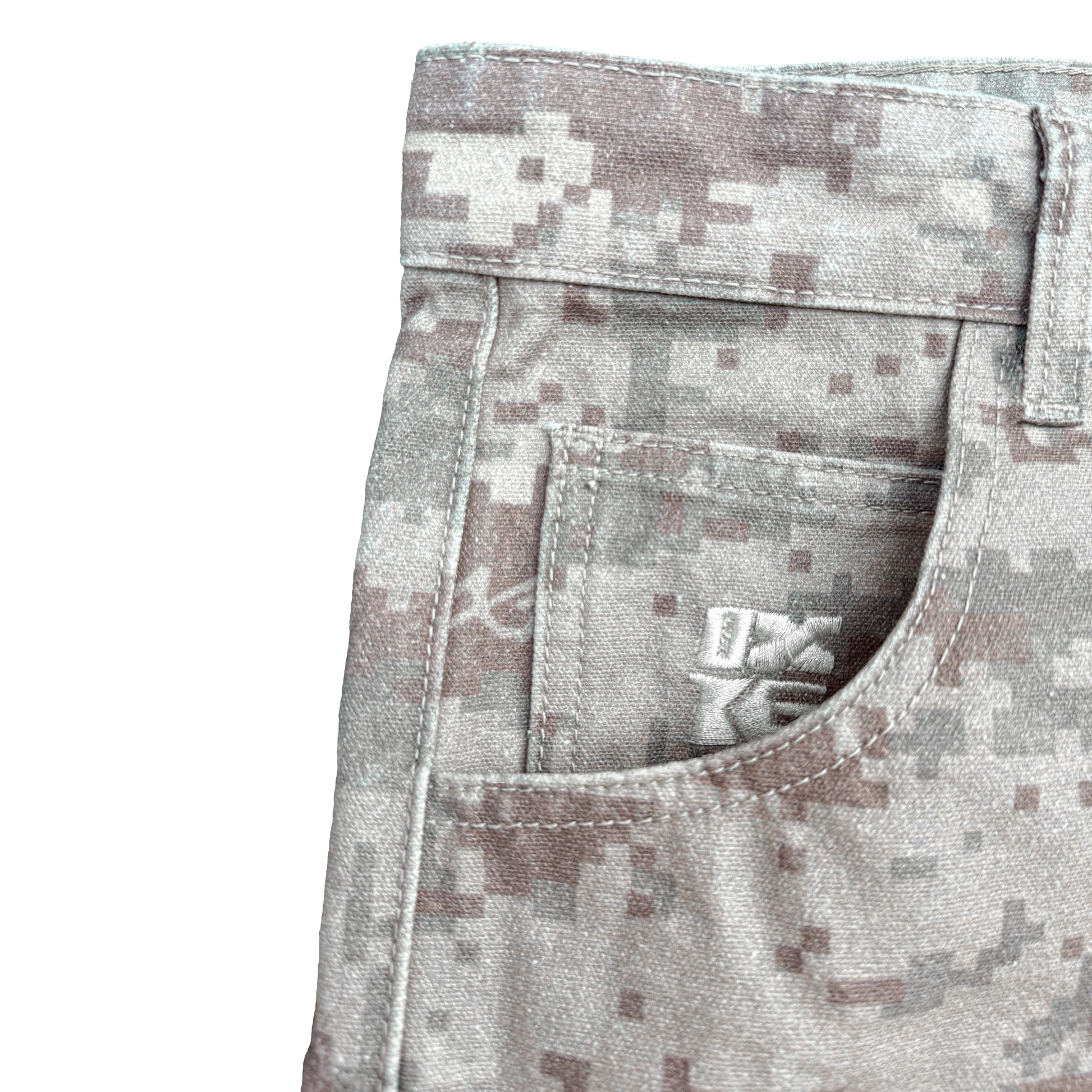 DIGI CAMO JORTS