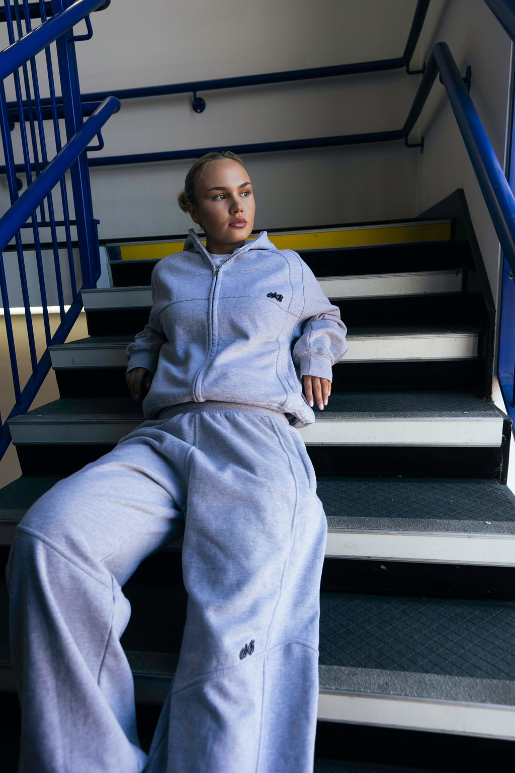 PULSE ZIP UP (GREY)